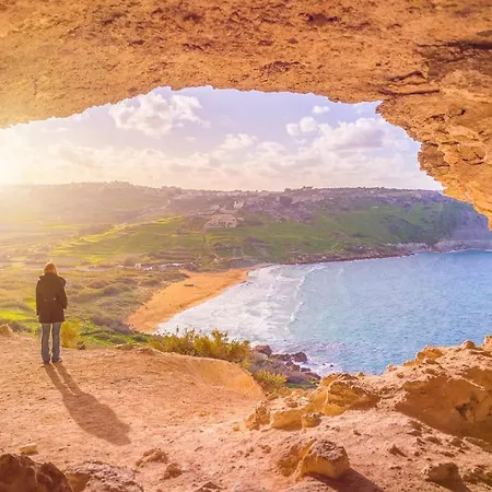 Holiday Hub Gozo - 3 Bedrooms * Xewkija